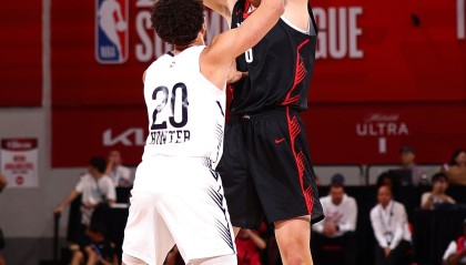 队记：夏联这些球员只磨合了5天 但杨瀚森能克服语言障碍串联全队