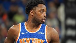 乐鱼体育leyu-后继乏力！阿努诺比上半场10中7砍19分 下半场7中2仅得4分